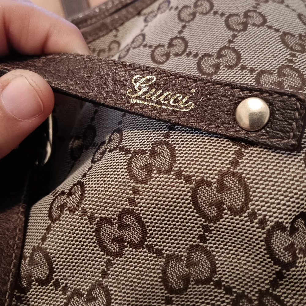 👜  GUCCi ®️  Brown Monogram Cloth & Leather Shoulder Bag Purse - Picture 13 of 16